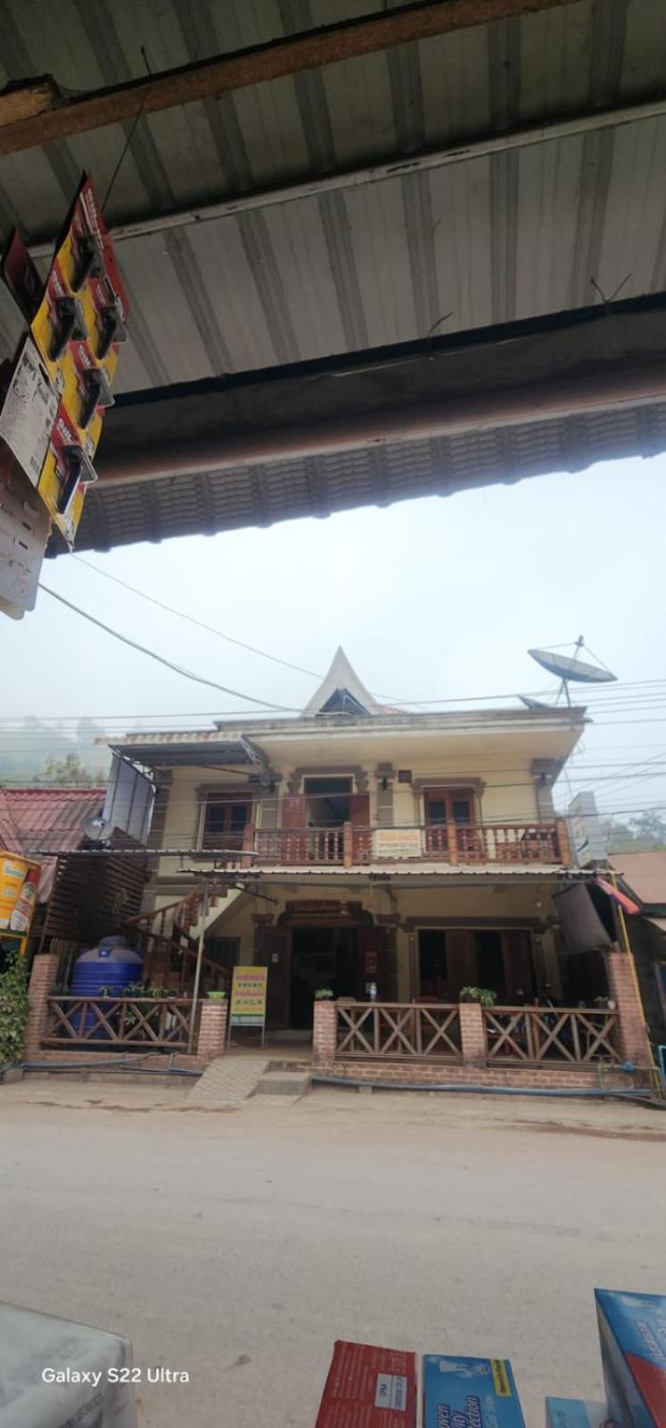 Thip Phavanh Guesthouse Muang Pakbèng エクステリア 写真